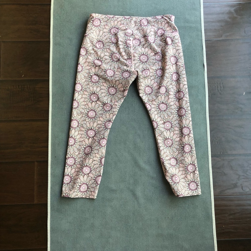 Lorna Jane Karma Core 7/8 Tight - Picture 5 of 7
